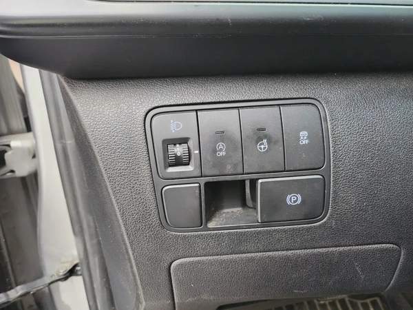 STARIA(H1) (D) 2.2 Tourer 9seats Modern Trim