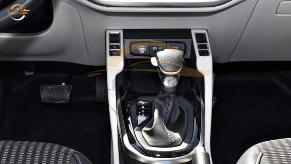 KIA CARENS 1.5L 7-SEATS MODEL 2025 GCC SPECS