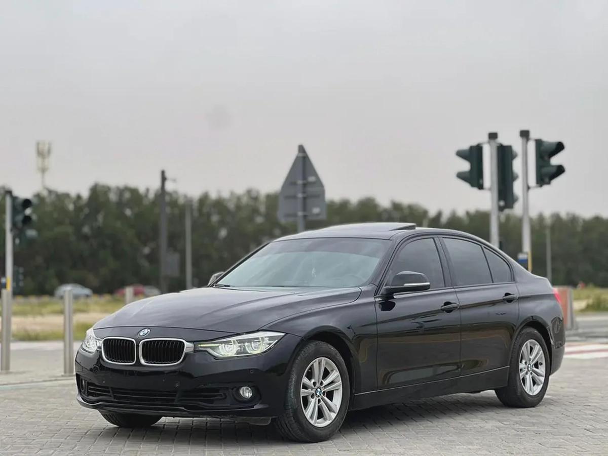 BMW 3-Series 318ci 2018 GCC Specs - Excellent Condition-1-1