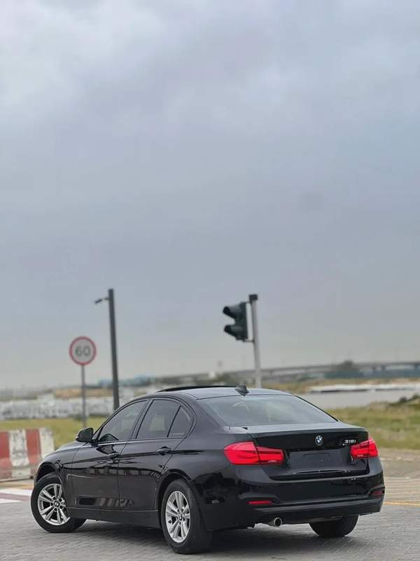 BMW 3-Series 318ci 2018 GCC Specs - Excellent Condition