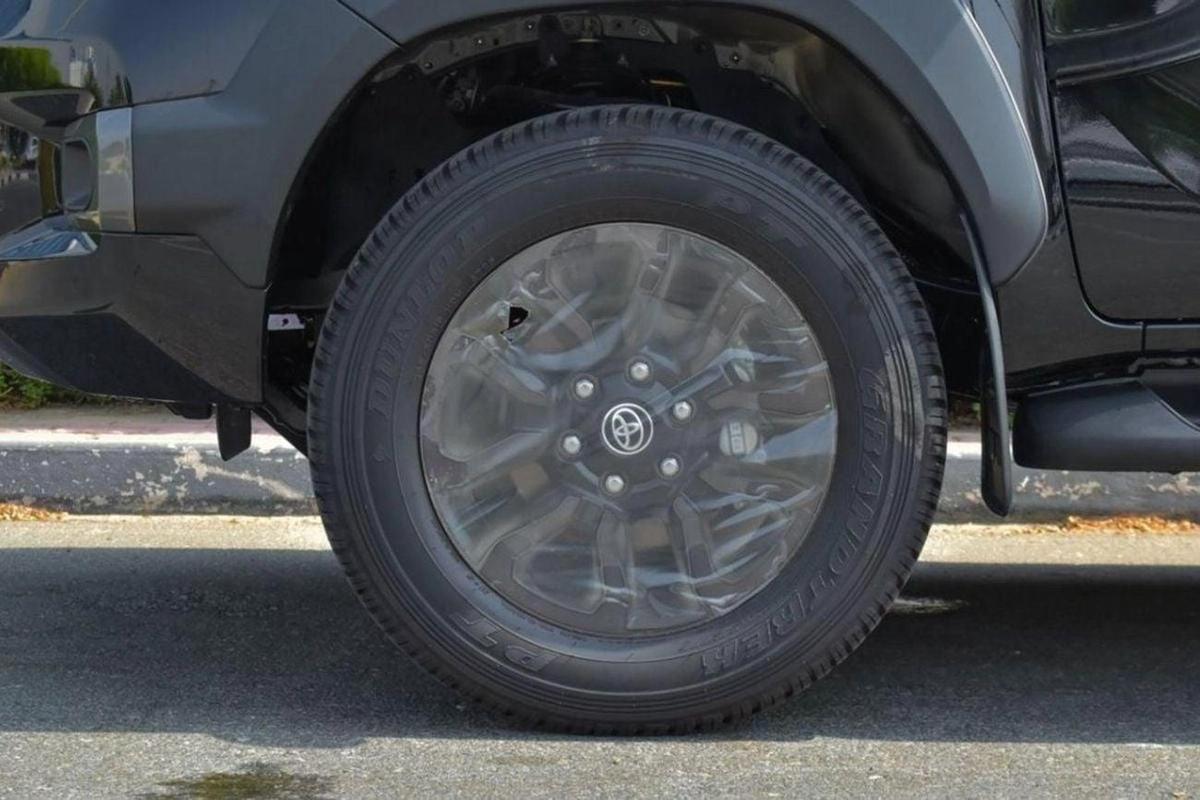 Toyota Hilux Toyota Hilux Adventure 4.0P 2025-7-7