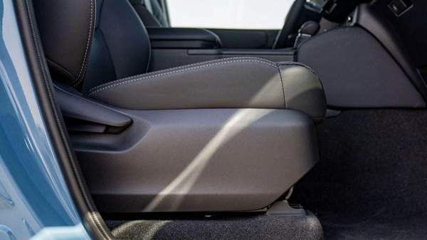 Toyota Prado 250 2.8D AT FIRST EDITION MY2025 – BLUE