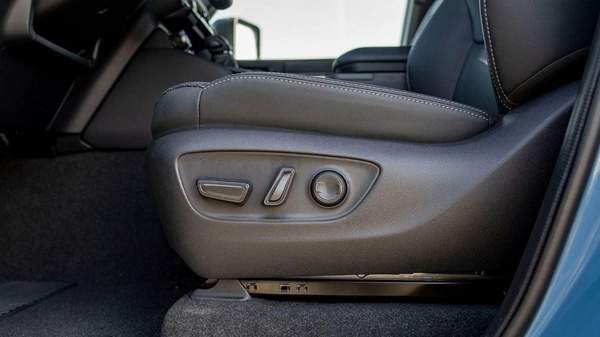 Toyota Prado 250 2.8D AT FIRST EDITION MY2025 – BLUE