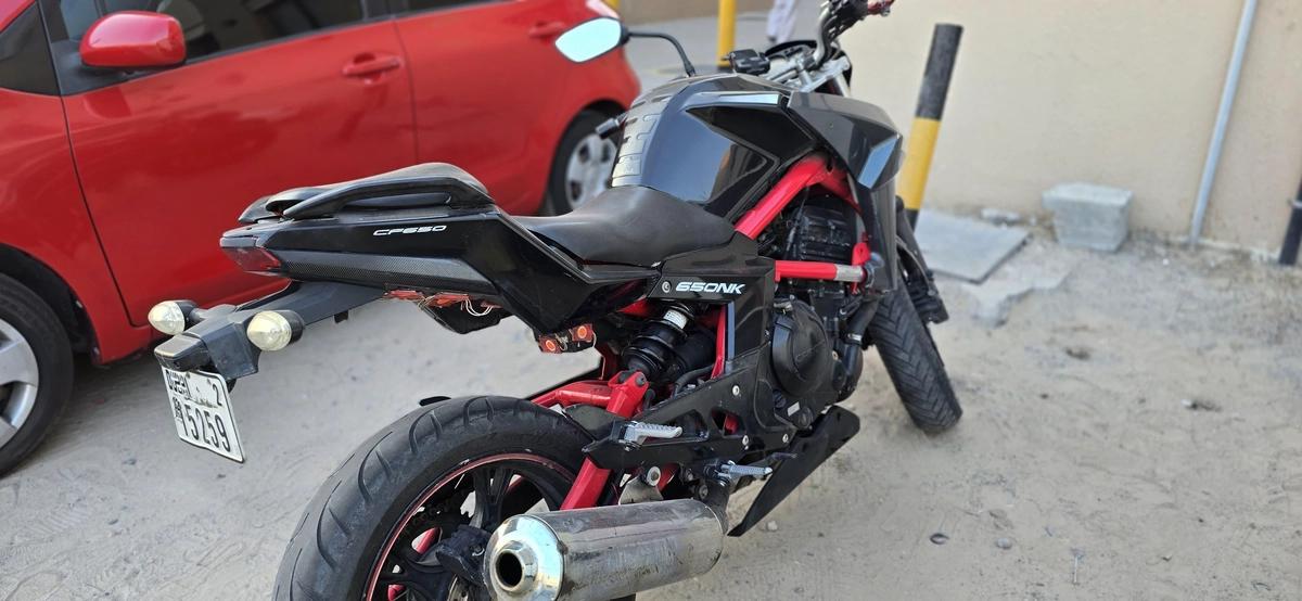 CF Moto 650NK-4-4