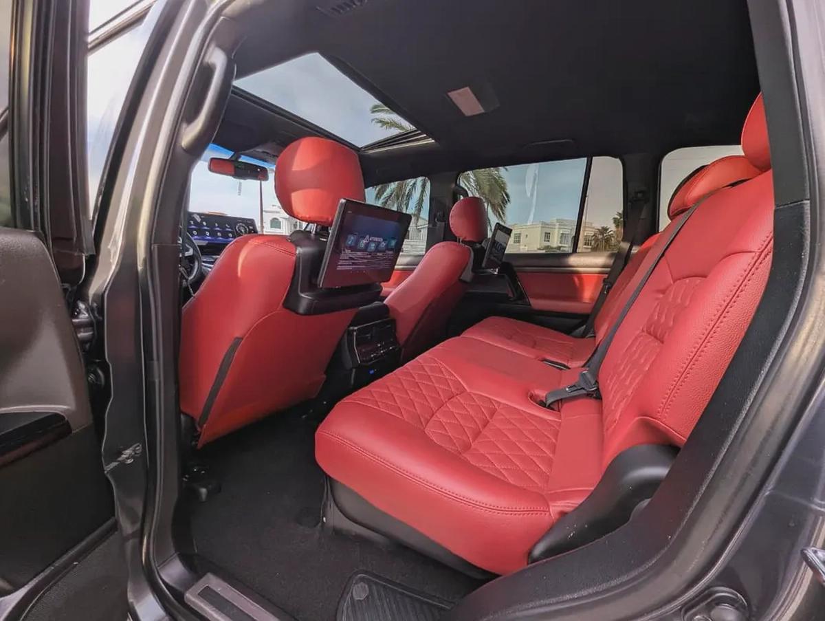 Toyota Land Cruiser 2013 Facelifted 2025 With Interior and Exterior GXR V6 Full Option - GCC Specs-4-4