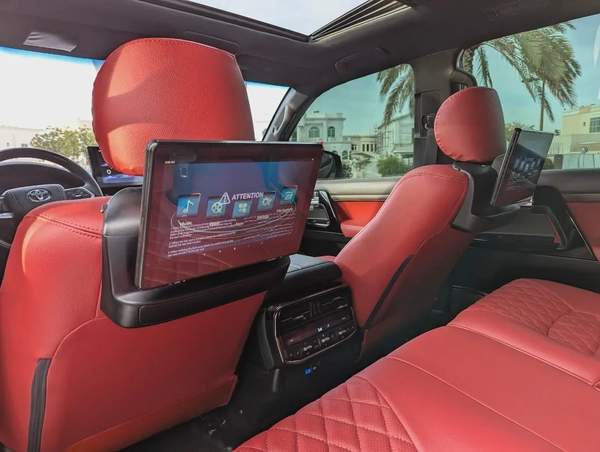 Toyota Land Cruiser 2013 Facelifted 2025 With Interior and Exterior GXR V6 Full Option - GCC Specs