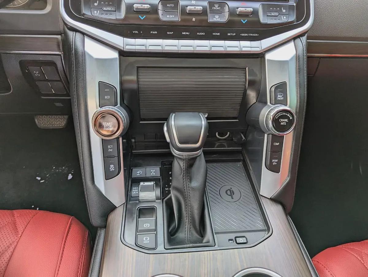 Toyota Land Cruiser 2013 Facelifted 2025 With Interior and Exterior GXR V6 Full Option - GCC Specs-9-9