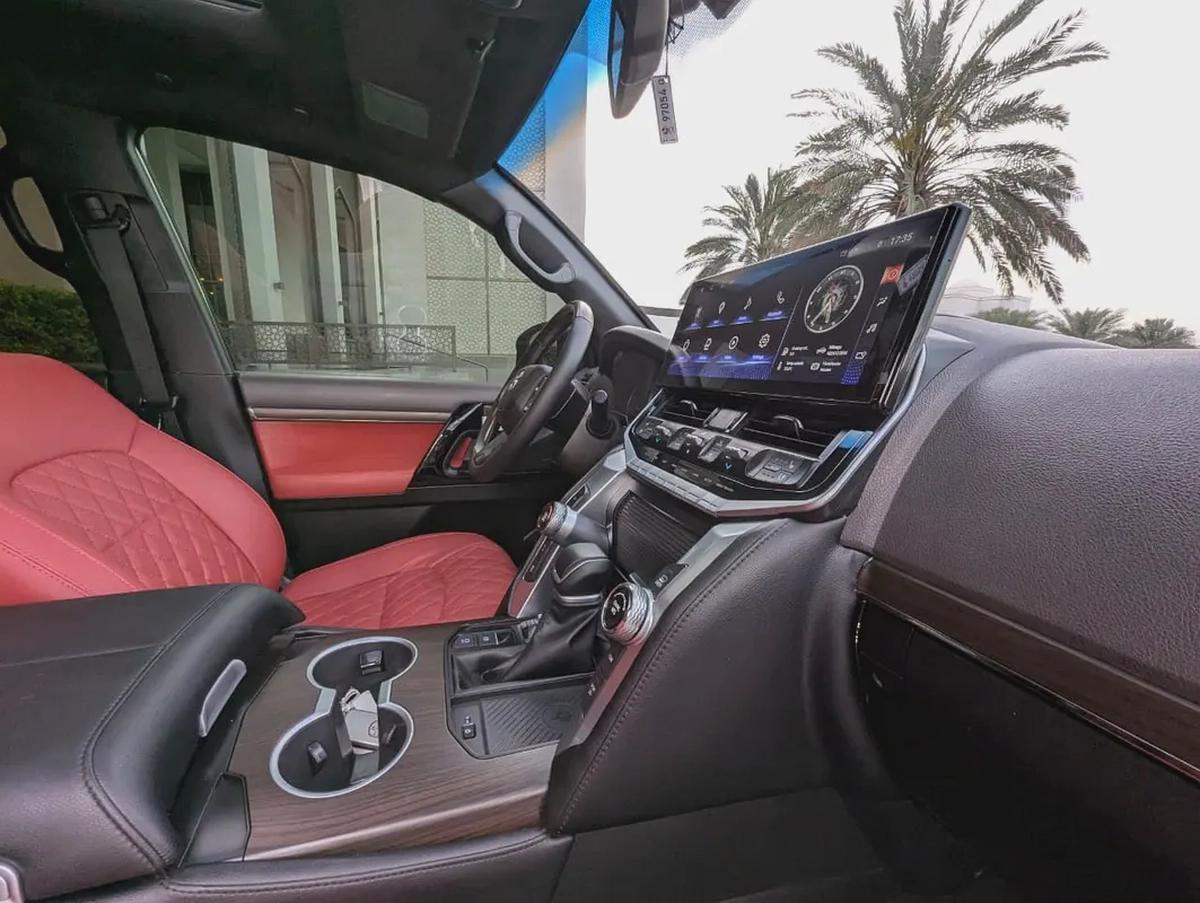 Toyota Land Cruiser 2013 Facelifted 2025 With Interior and Exterior GXR V6 Full Option - GCC Specs-11-11