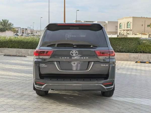 Toyota Land Cruiser 2013 Facelifted 2025 With Interior and Exterior GXR V6 Full Option - GCC Specs