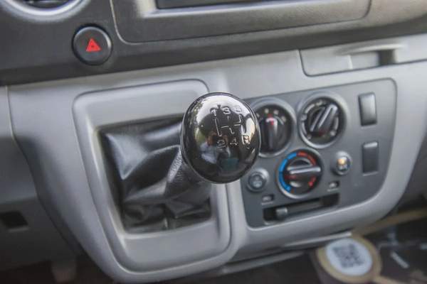 2016 Nissan Urvan | Delivery Van | GCC Specs | Ref#N03549