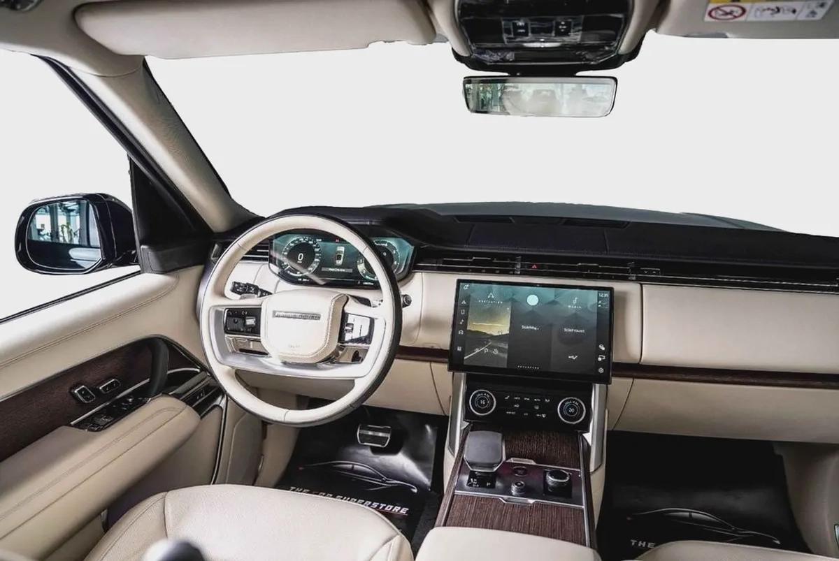 2023-RANGE ROVER VOGUE P530 AUTOBIOGRAPHY-WARRANTY TILL 25.1.2029 OR 150.000KM-FSH WITH AL TAYER-11-11