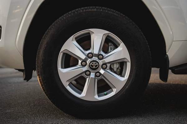 Toyota Land Cruiser EXR 4.0L V6 Agency Warranty Full Service History GCC