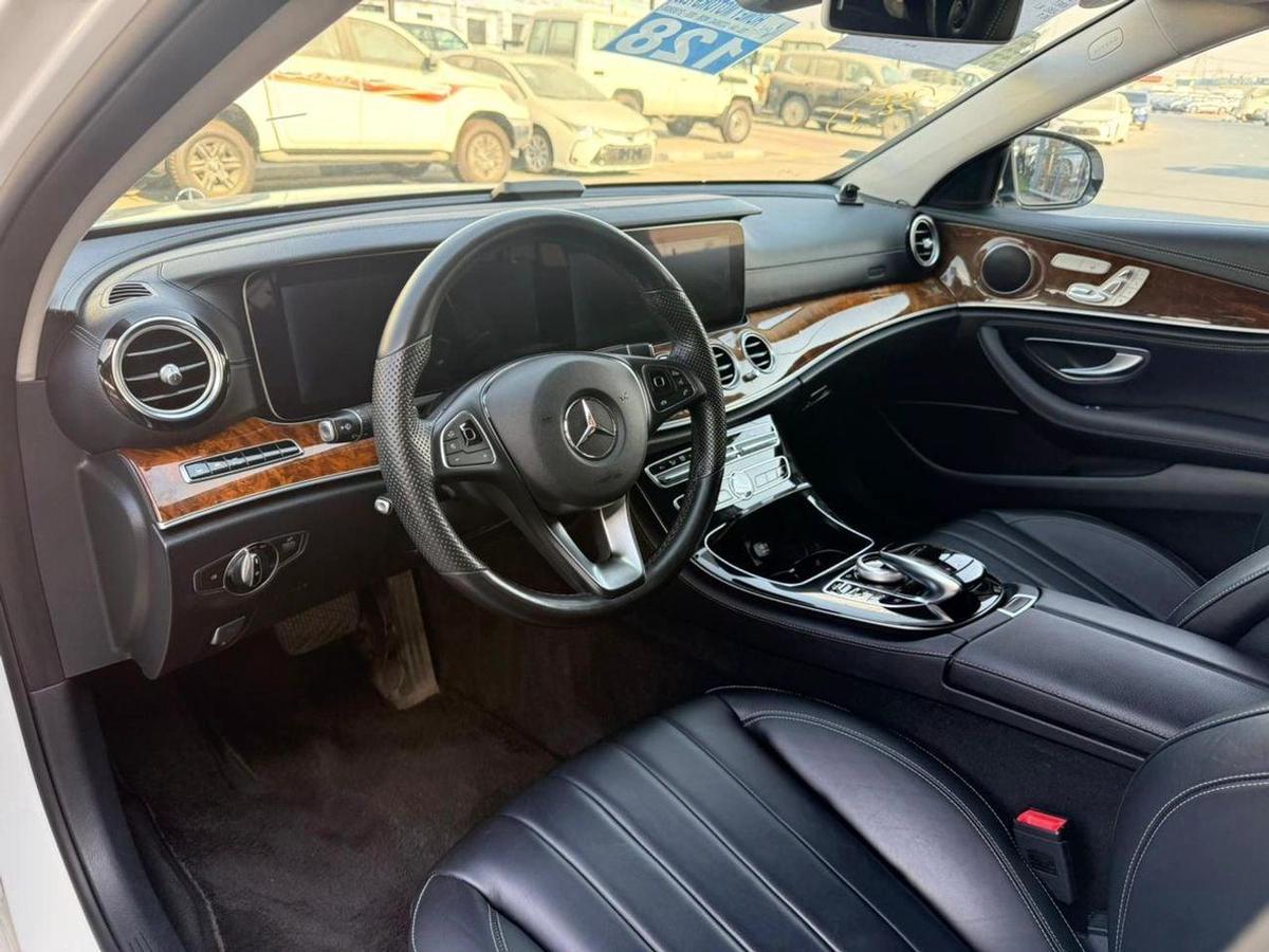 Mercedes-Benz E 400-8-8