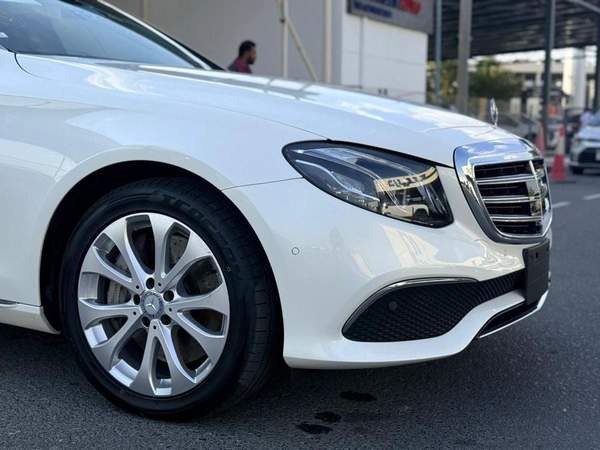 Mercedes-Benz E 400
