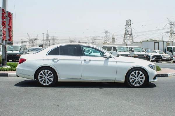 2017 - E400 - IMMACULATE CONDITION - ONLY 16,000 KM DONE