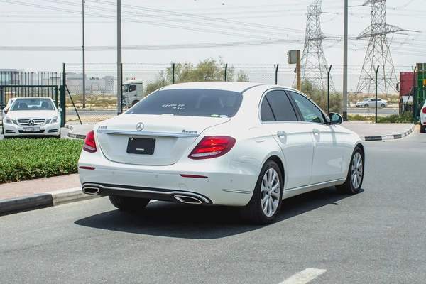 2017 - E400 - IMMACULATE CONDITION - ONLY 16,000 KM DONE