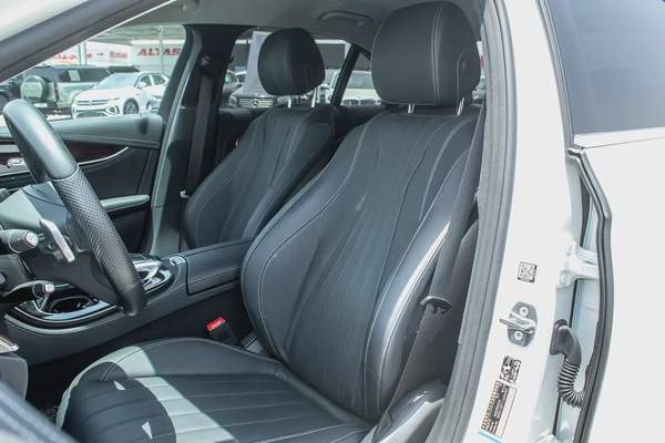 2017 - E400 - IMMACULATE CONDITION - ONLY 16,000 KM DONE