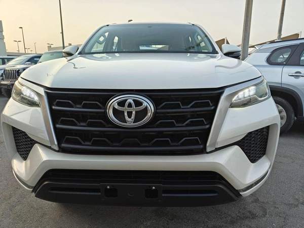 Toyota Fortuner Toyota Fortuner EXR 2.7L (160 HP) MY2021 GCC