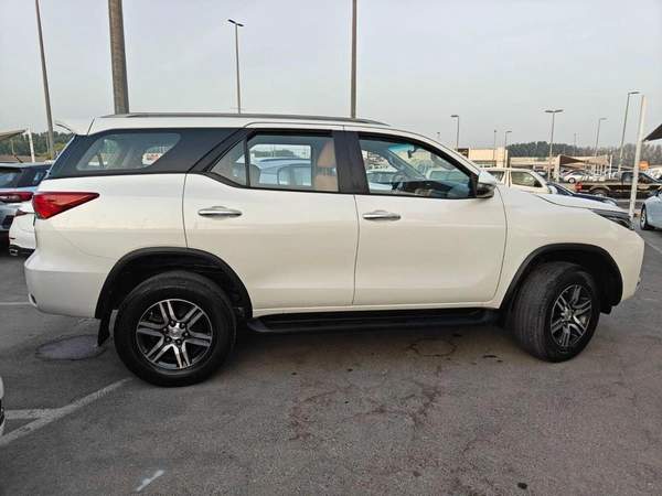 Toyota Fortuner Toyota Fortuner EXR 2.7L (160 HP) MY2021 GCC