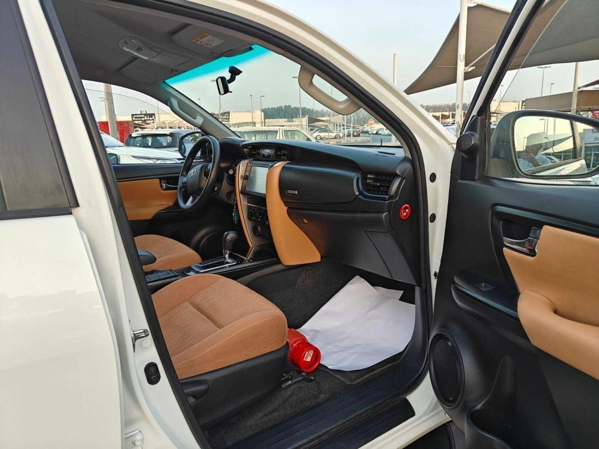 Toyota Fortuner Toyota Fortuner EXR 2.7L (160 HP) MY2021 GCC-5-5