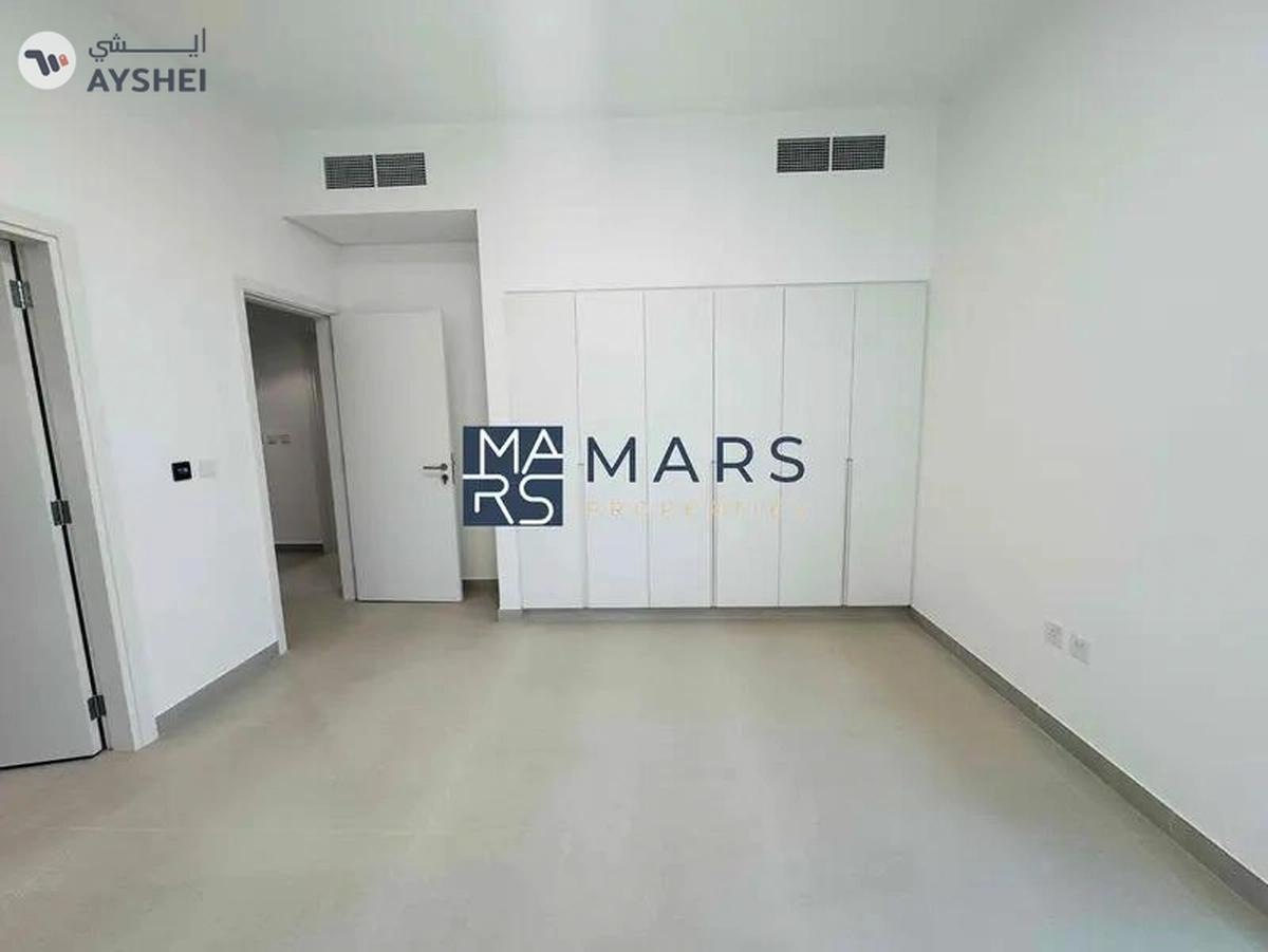 Brand new 4 bedroom corner unit with majlis in Robinia for rent just 195k-12-12