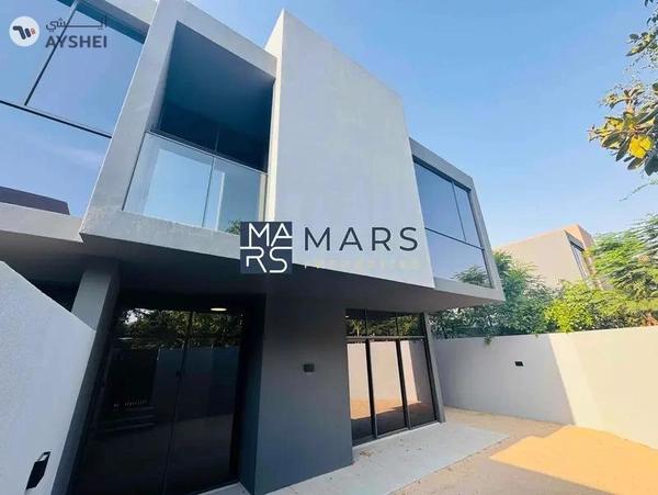 Brand new 4 bedroom corner unit with majlis in Robinia for rent just 195k