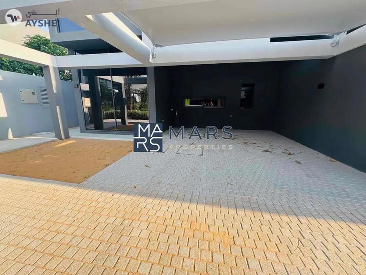 Brand new 4 bedroom corner unit with majlis in Robinia for rent just 195k-3-3