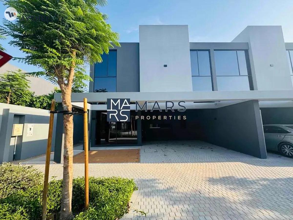 Brand new 4 bedroom corner unit with majlis in Robinia for rent just 195k-6-6