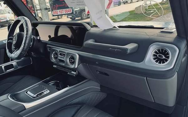 BENZ G63 AMG | 2025 | HYPER BLUE MAGNO | 8000KM DONE | FRESH JAPAN IMPORT