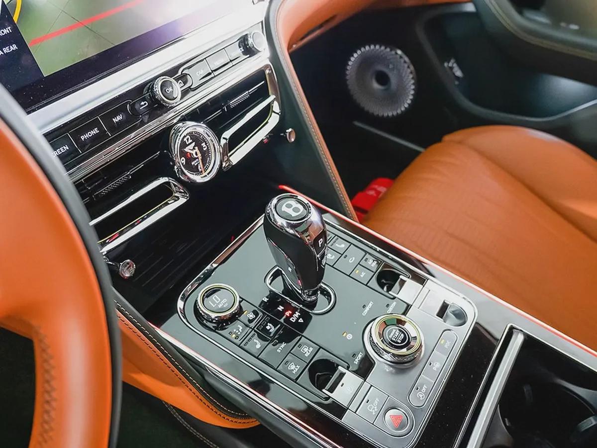 14,200 AED / 60 months | 20% DP | 2023 Bentley Flying Spur V8 / Bentley Warranty and Service Contrac-10-10
