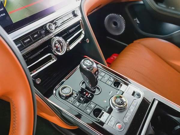 14,200 AED / 60 months | 20% DP | 2023 Bentley Flying Spur V8 / Bentley Warranty and Service Contrac