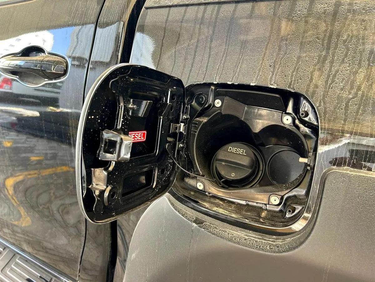 2025 TOYOTA RIGHT HAND DRIVE HILUX TOP-LINE D/CAB 2.8L DIESEL BRAND NEW 0KM-7-7