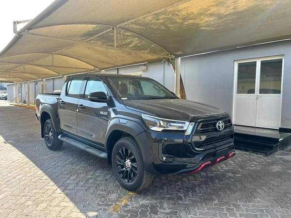 2025 TOYOTA RIGHT HAND DRIVE HILUX TOP-LINE D/CAB 2.8L DIESEL BRAND NEW 0KM