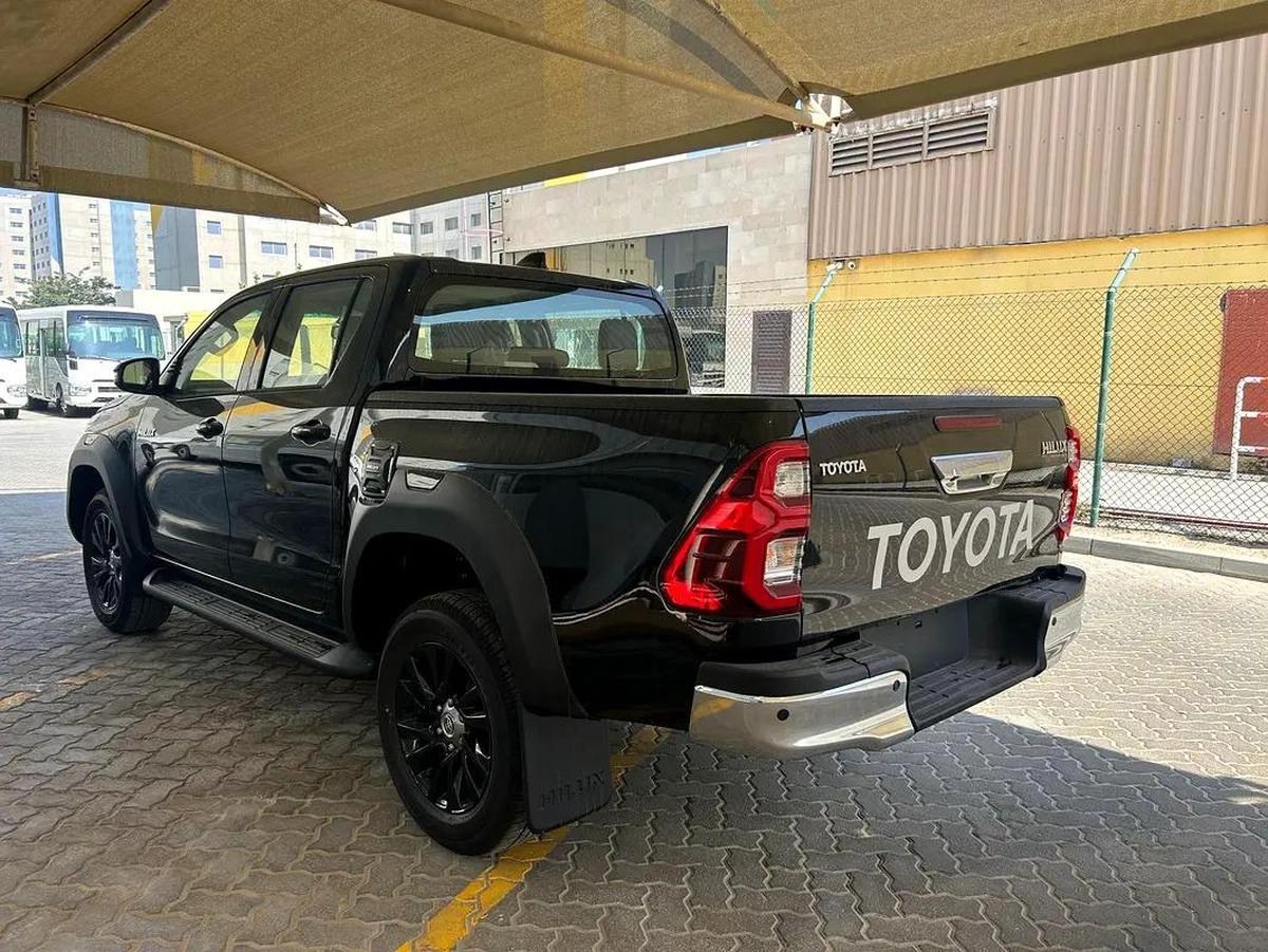 2025 TOYOTA RIGHT HAND DRIVE HILUX TOP-LINE D/CAB 2.8L DIESEL BRAND NEW 0KM-12-12