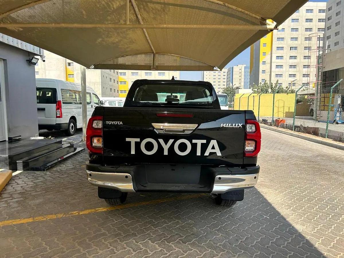2025 TOYOTA RIGHT HAND DRIVE HILUX TOP-LINE D/CAB 2.8L DIESEL BRAND NEW 0KM-10-10