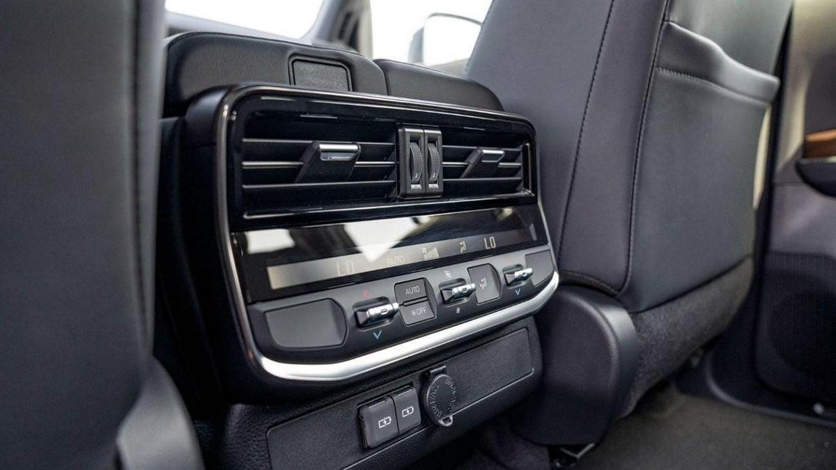 Toyota Land Cruiser LC300 VX 4.0P AT MY2025 – GREY-5-5