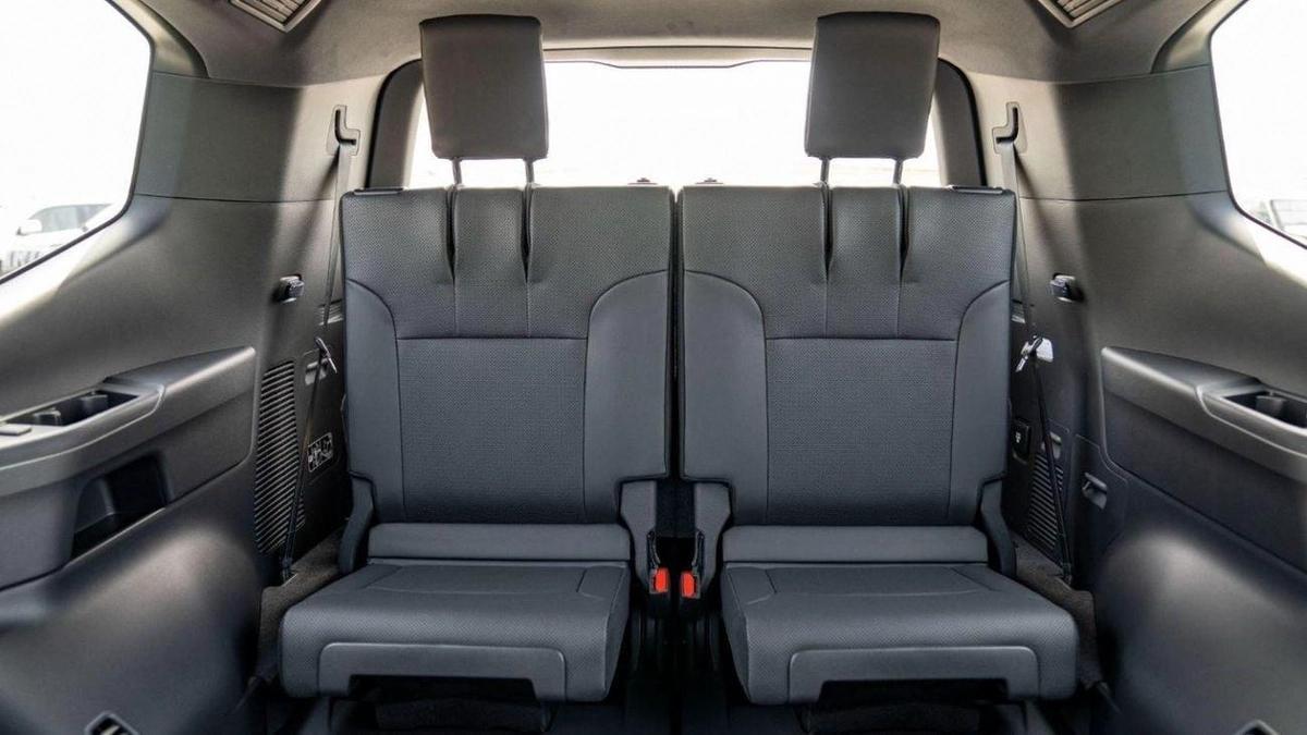 Toyota Land Cruiser LC300 VX 4.0P AT MY2025 – GREY-7-7