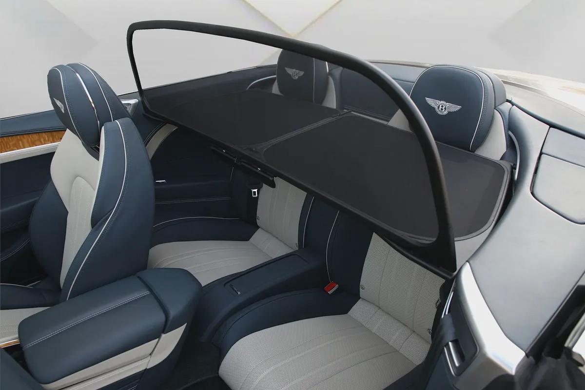 BENTLEY CONTINENTAL GTC - 2021 - GCC - AL HABTOOR WARRENTY - VERY LOW KILOMETER - ORIGINAL PAINT-18-18