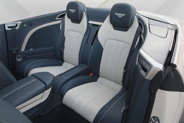 BENTLEY CONTINENTAL GTC - 2021 - GCC - AL HABTOOR WARRENTY - VERY LOW KILOMETER - ORIGINAL PAINT