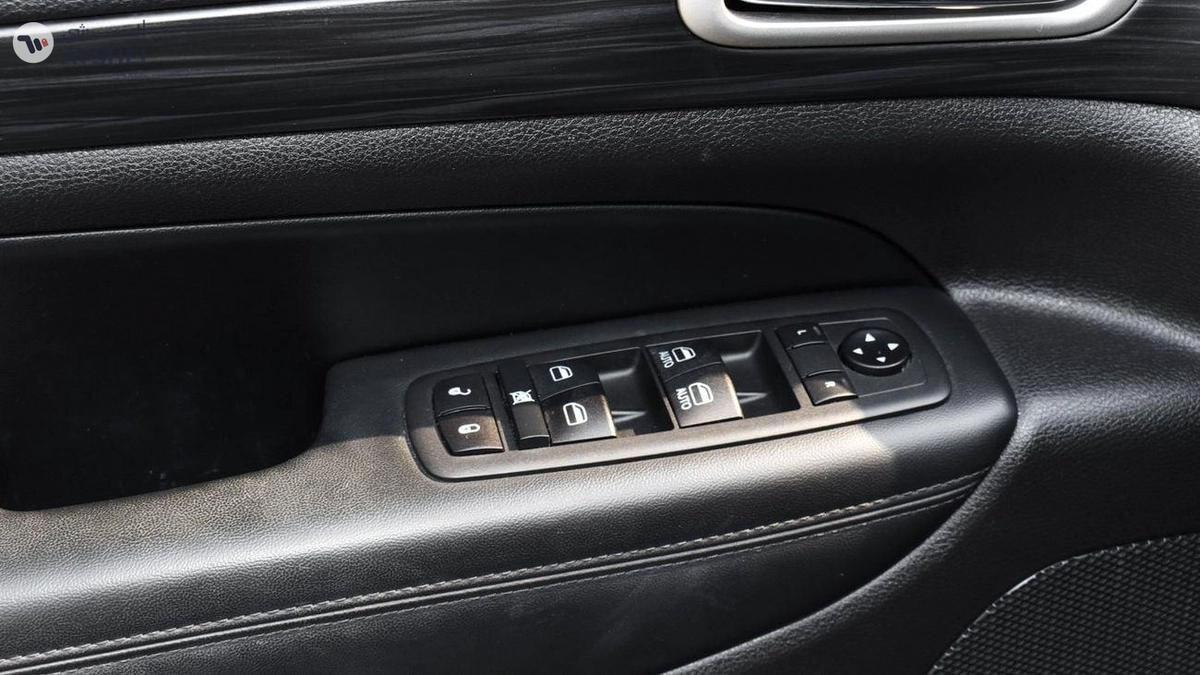 Jeep Grand Cherokee 3.6L V6 With SRT Badge-11-11