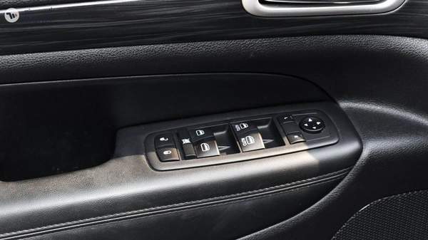 Jeep Grand Cherokee 3.6L V6 With SRT Badge