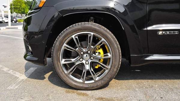 Jeep Grand Cherokee 3.6L V6 With SRT Badge