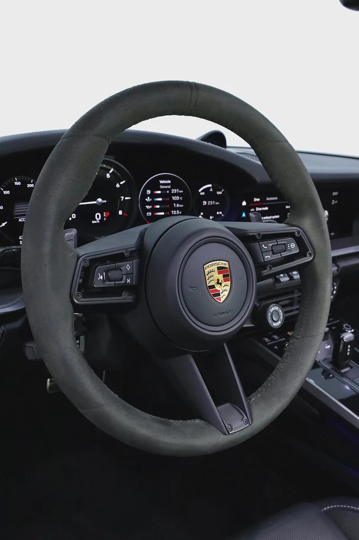 PORSCHE 911 TARGA 4s + WARRANTY TILL JAN 2027 + MAJOR SERVICE RECENTLY DONE WITH PORSCHE-5-5