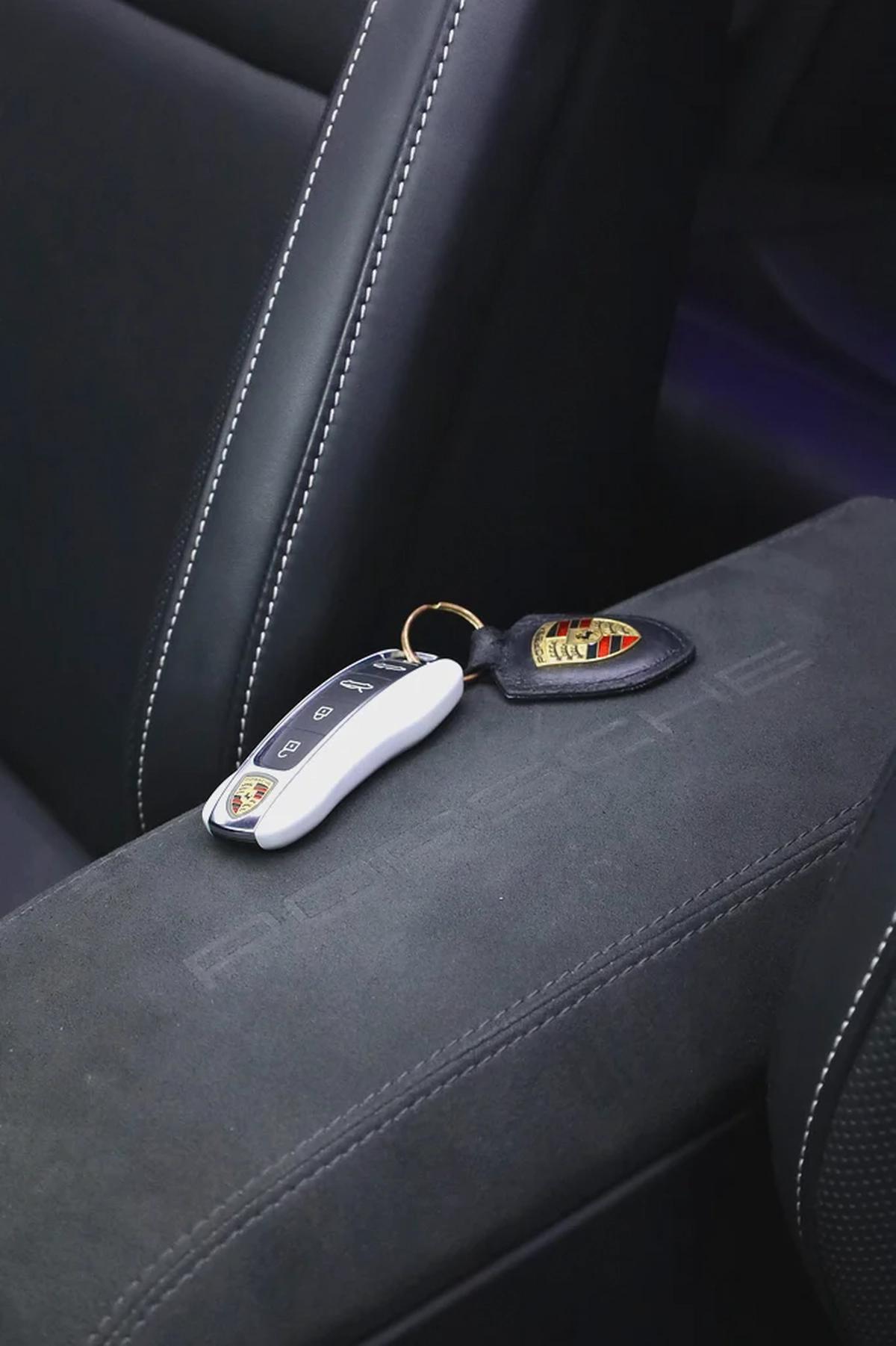 PORSCHE 911 TARGA 4s + WARRANTY TILL JAN 2027 + MAJOR SERVICE RECENTLY DONE WITH PORSCHE-13-13
