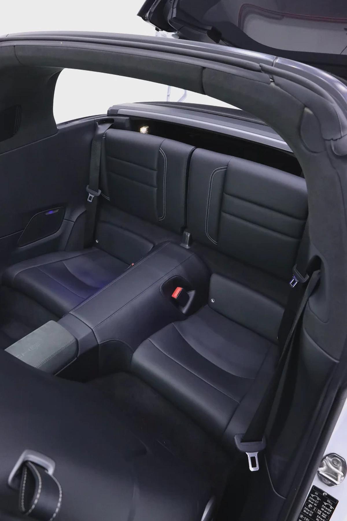 PORSCHE 911 TARGA 4s + WARRANTY TILL JAN 2027 + MAJOR SERVICE RECENTLY DONE WITH PORSCHE-14-14