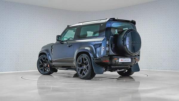 Special Offer | AED 4,704 PM | 22in WX-2, LED Lightbar | Defender 90 P400 S URBAN Widetrack