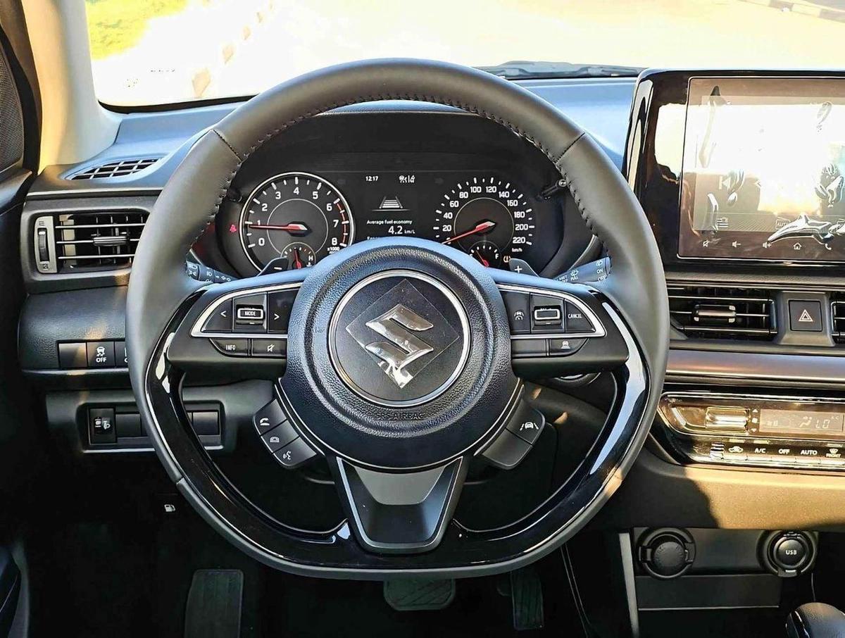 Suzuki Swift GLX | GCC WITH RADAR | BLINDSPOTS | HIGH OPTION | CODE # GLXHR-10-10