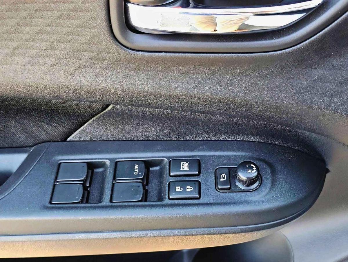 Suzuki Swift GLX | GCC WITH RADAR | BLINDSPOTS | HIGH OPTION | CODE # GLXHR-11-11