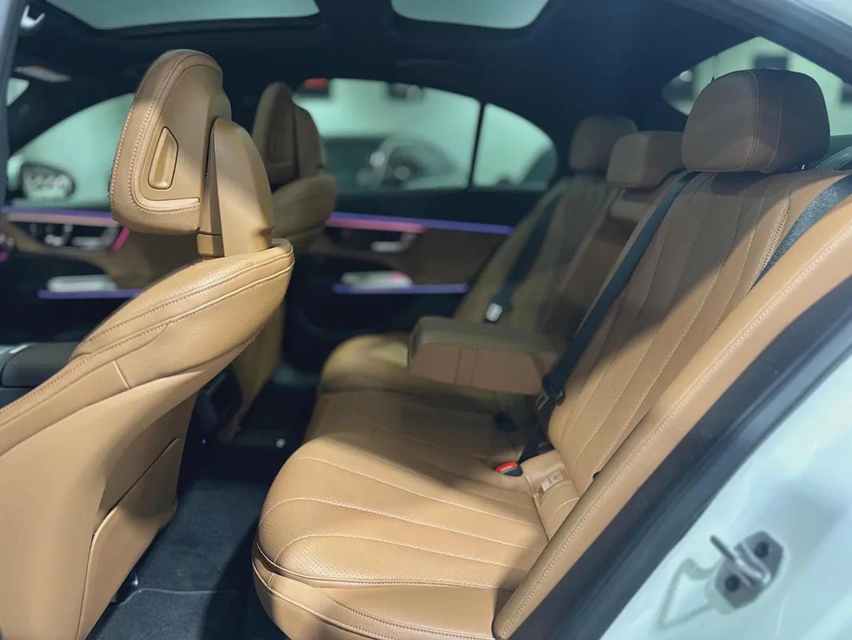 Mercedes-Benz E200 AMG | 2026 | HEAD UP DISPLAY l Fully Loaded | Zero Mileage | Under Warranty.-15-15