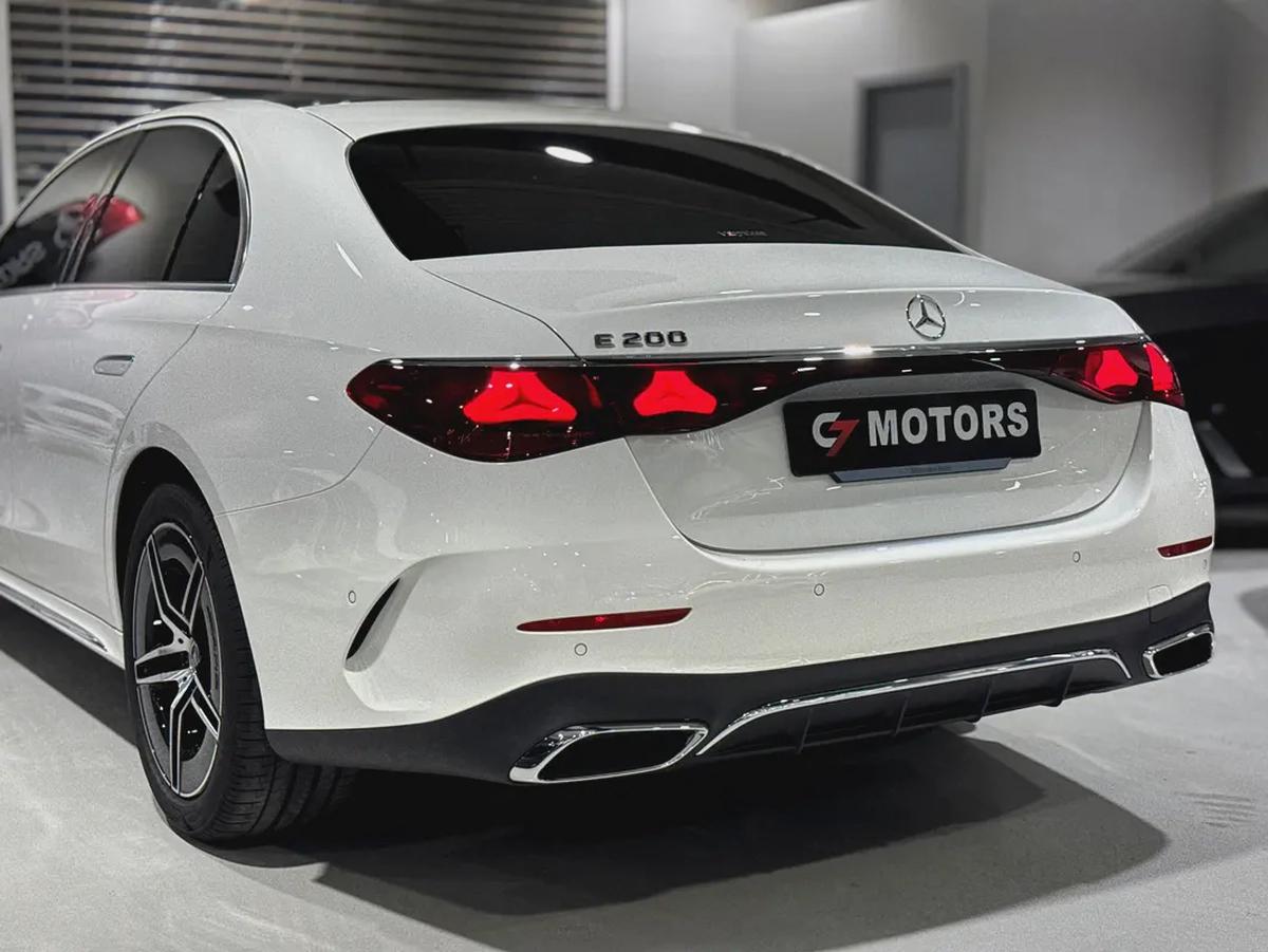 Mercedes-Benz E200 AMG | 2026 | HEAD UP DISPLAY l Fully Loaded | Zero Mileage | Under Warranty.-19-19